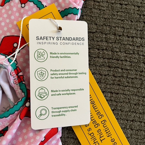 Hello Kitty Pink Kids Pajamas - Picture 4 of 6